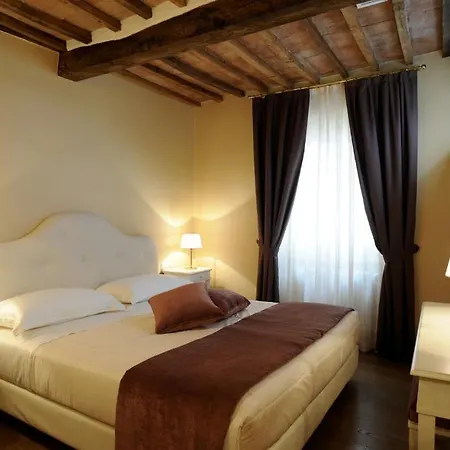 Guest house Le Del Ceccottino 3*