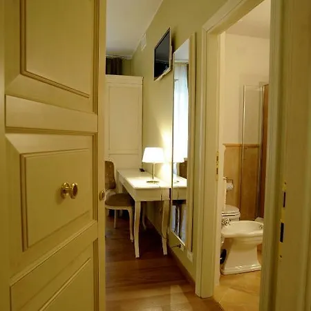 Guest house Le Del Ceccottino 3*
